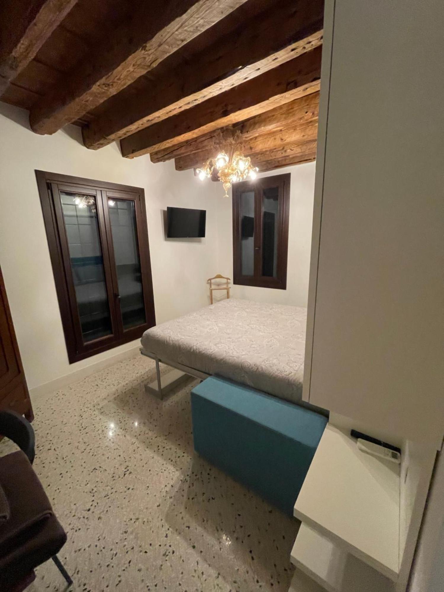 Remer Suites Venesia Ruang foto